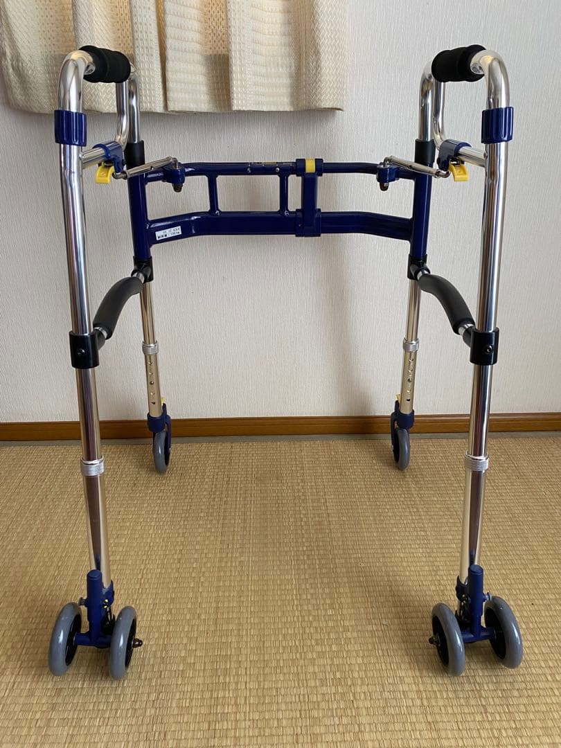 ユーバ産業 ニュースライドフィットスタンダード 3インチキャスター P歩行器