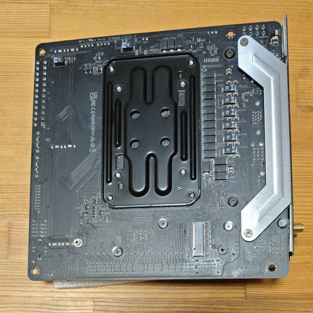 ASRock B650I Lightning WiFi 動作品